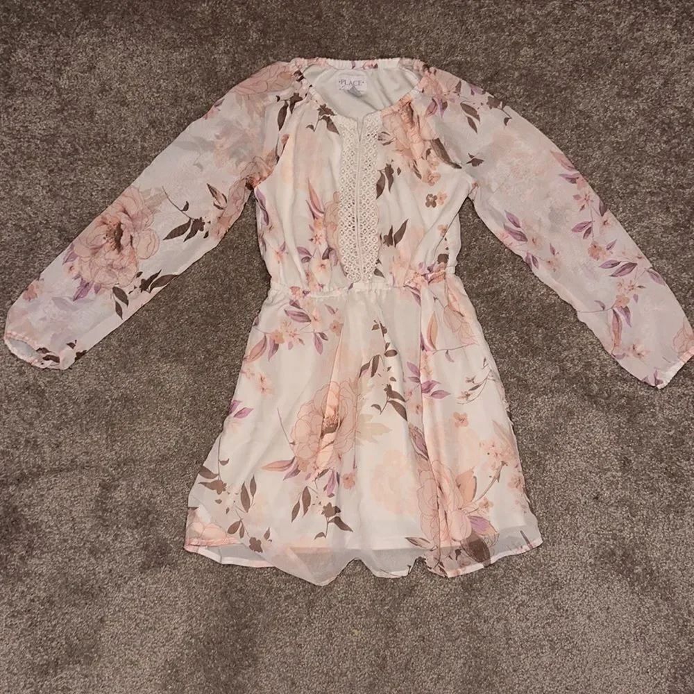 Place Floral Dress!